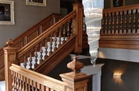 Những kiểu cầu thang gỗ phù hợp với từng kiểu nhà